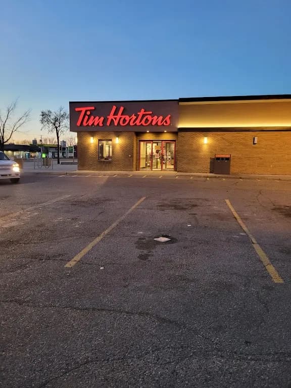 Tim Hortons storefront and interior at 580 Arthur St, Thunder Bay, ON