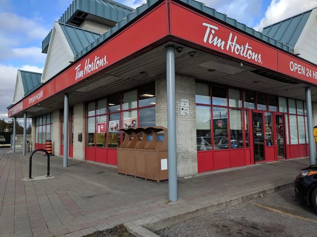Tim Hortons storefront and interior at 1470 Centre St, Vaughan, ON