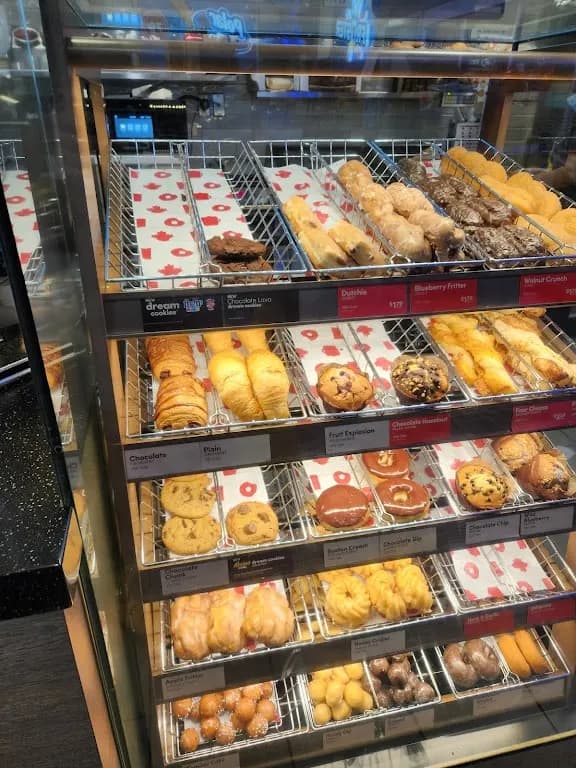 Tim Hortons storefront and interior at 8555 Keele St, Vaughan, ON
