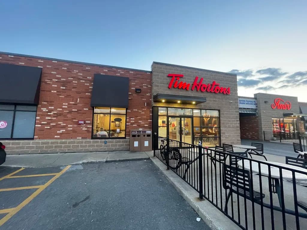 Tim Hortons storefront and interior at 3650 Salaberry, Pierrefonds, QC