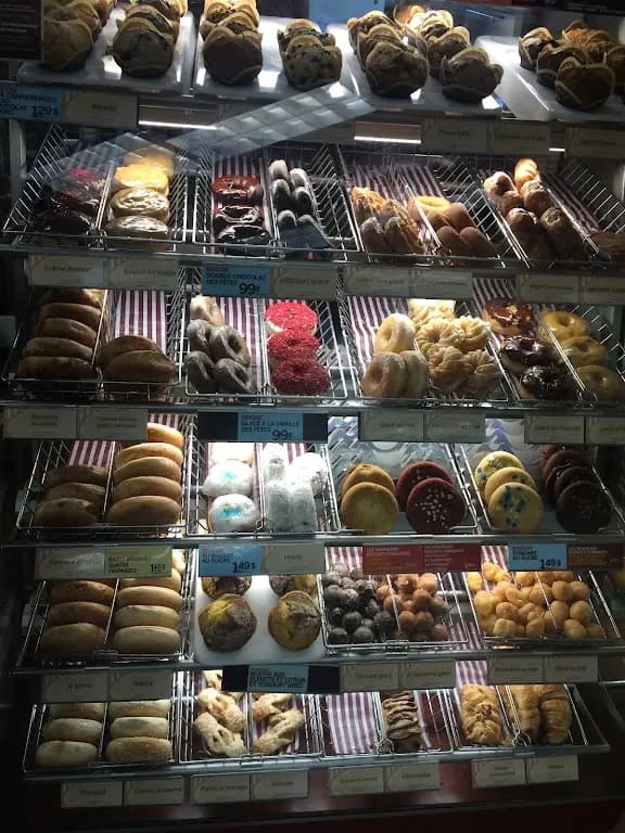 Tim Hortons storefront and interior at 1700 Av Jules-verne, Quebec, QC
