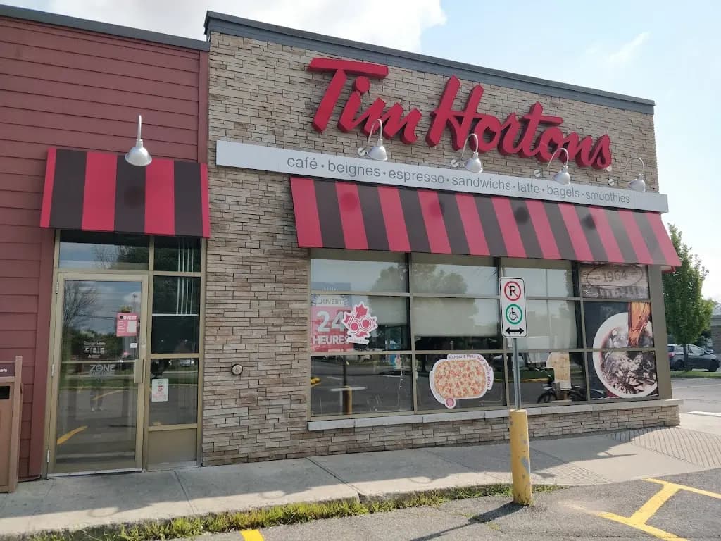 Tim Hortons storefront and interior at 255 25e Ave, St-eustache, QC